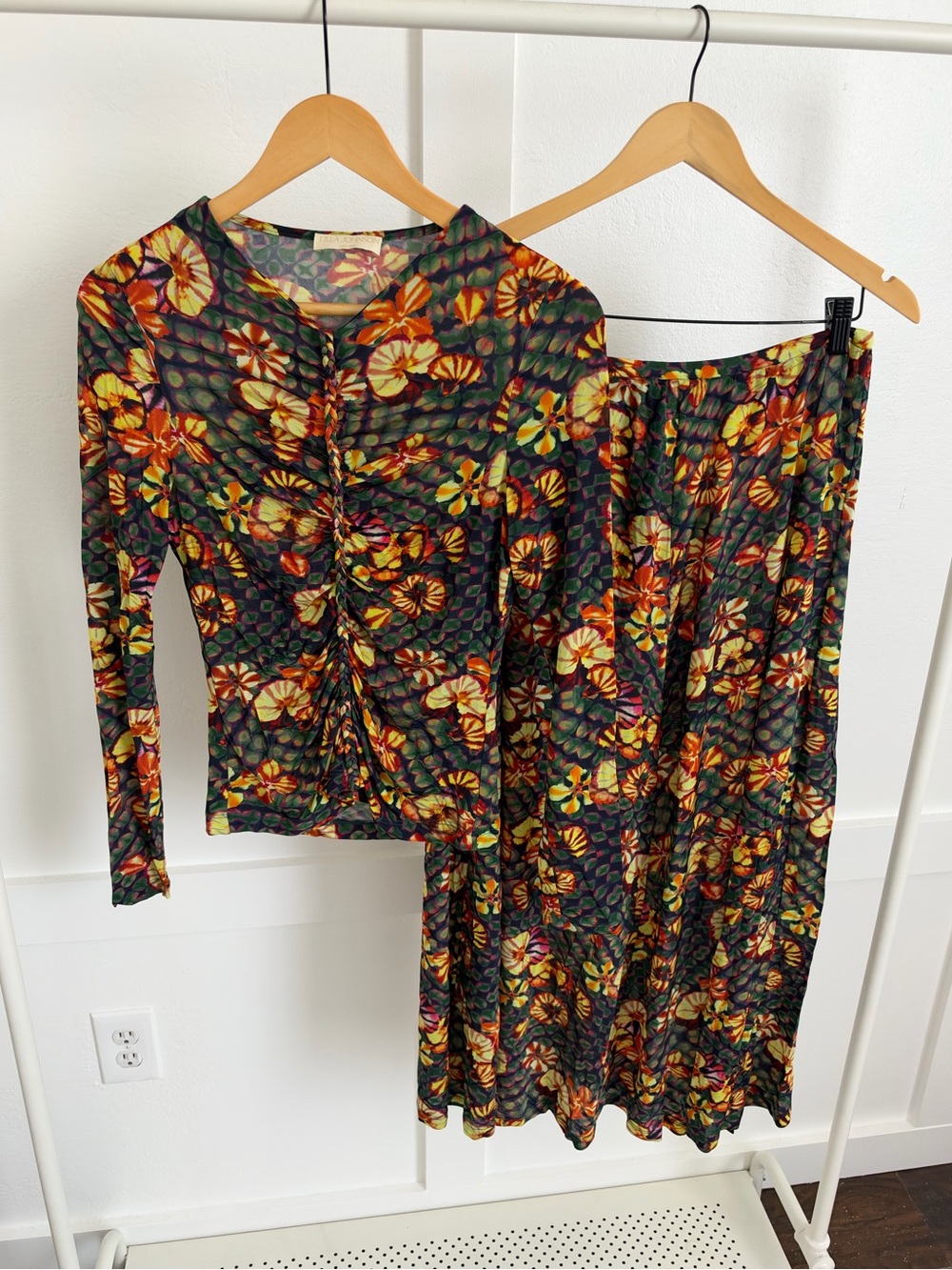 Ulla Johnson Ricci Top & Cecilia Skirt Set in Evergreen Floral - Picture 2 of 6